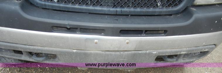 image for item D4053 2002 Chevrolet 2500 HD Silverado pickup truck