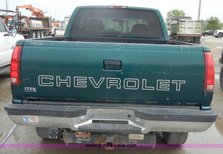 image for item D4054 1998 Chevrolet 2500 Cheyenne pickup truck