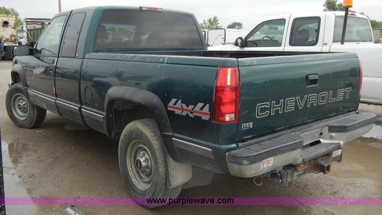image for item D4054 1998 Chevrolet 2500 Cheyenne pickup truck