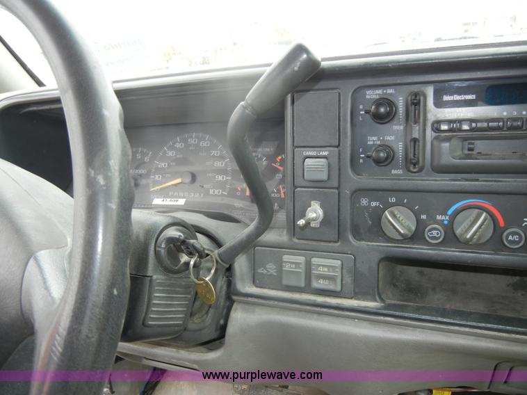 image for item D4054 1998 Chevrolet 2500 Cheyenne pickup truck