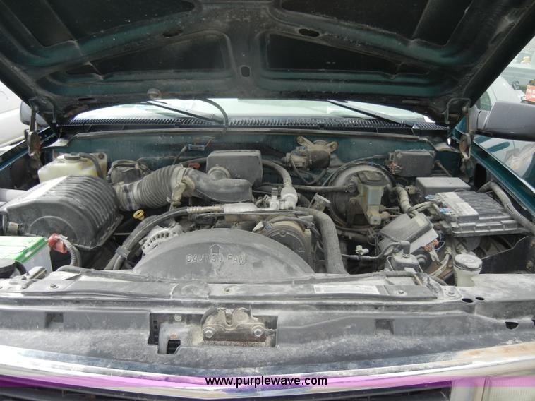 image for item D4054 1998 Chevrolet 2500 Cheyenne pickup truck