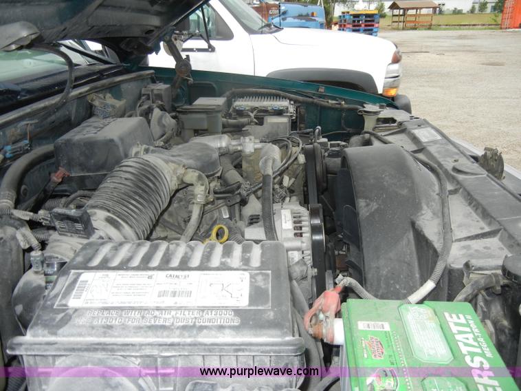 image for item D4054 1998 Chevrolet 2500 Cheyenne pickup truck