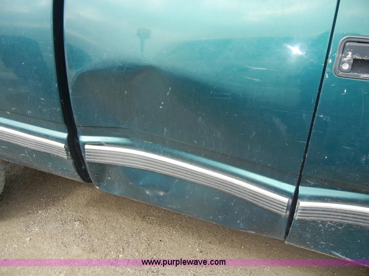 image for item D4054 1998 Chevrolet 2500 Cheyenne pickup truck