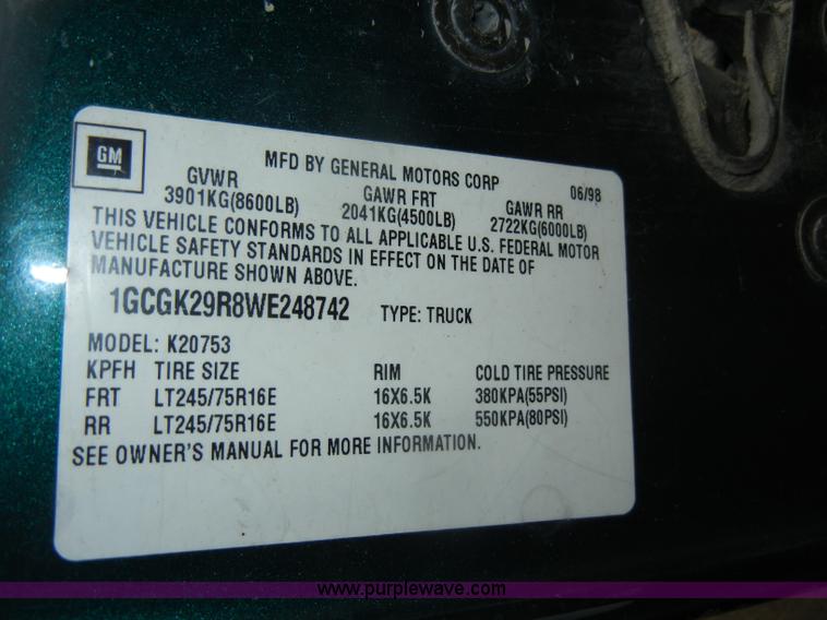 image for item D4054 1998 Chevrolet 2500 Cheyenne pickup truck