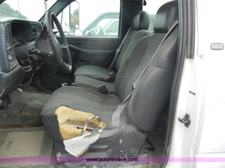 image for item D4055 2001 Chevrolet 3500 Silverado utility truck