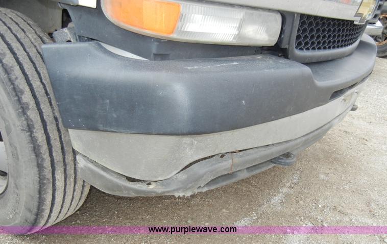 image for item D4055 2001 Chevrolet 3500 Silverado utility truck