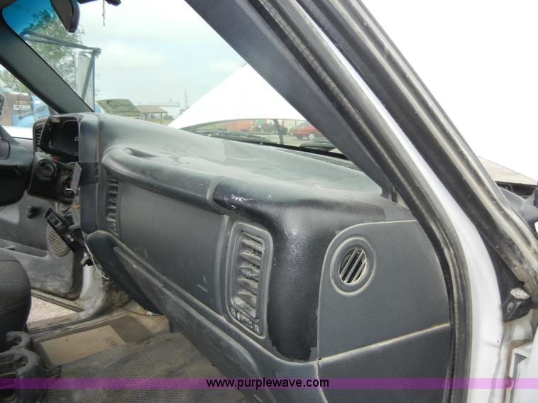 image for item D4055 2001 Chevrolet 3500 Silverado utility truck