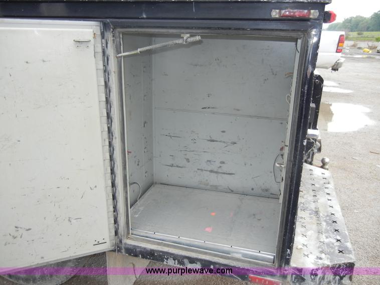 image for item D4055 2001 Chevrolet 3500 Silverado utility truck