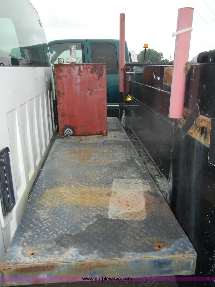 image for item D4055 2001 Chevrolet 3500 Silverado utility truck