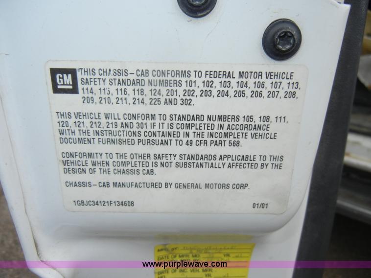 image for item D4055 2001 Chevrolet 3500 Silverado utility truck