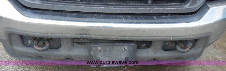 image for item D4056 2004 Ford F350 XL Super Duty pickup truck