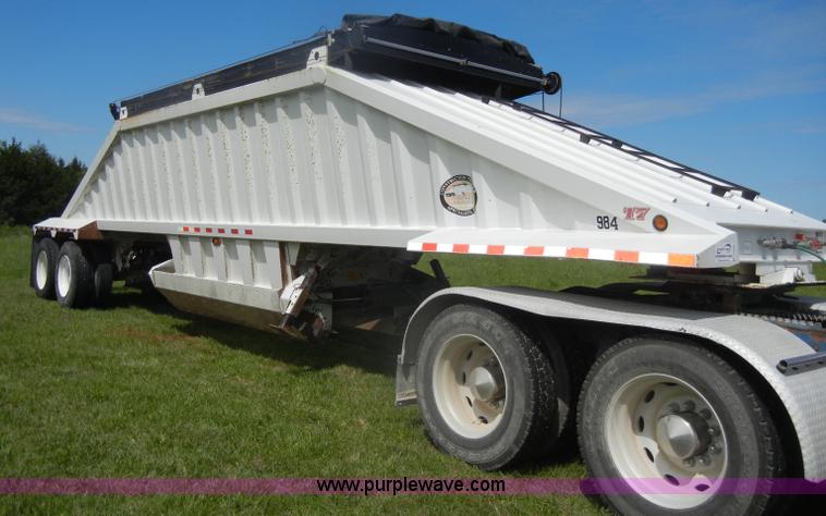 image for item D4076 2006 CTS BDT-40 40' pack mule trailer