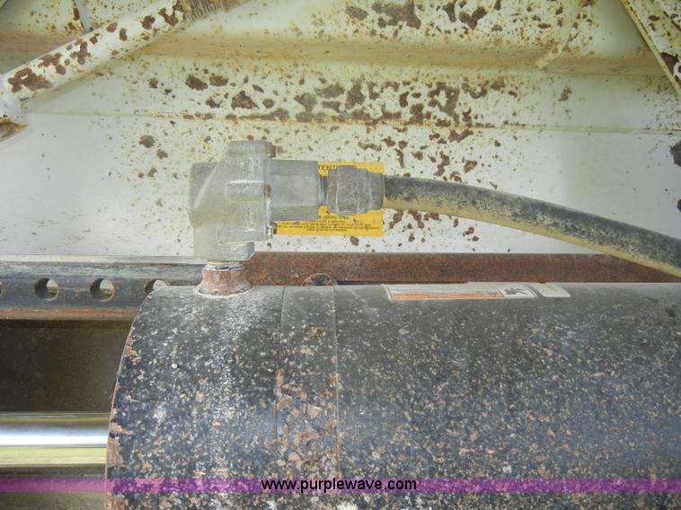 image for item D4076 2006 CTS BDT-40 40' pack mule trailer