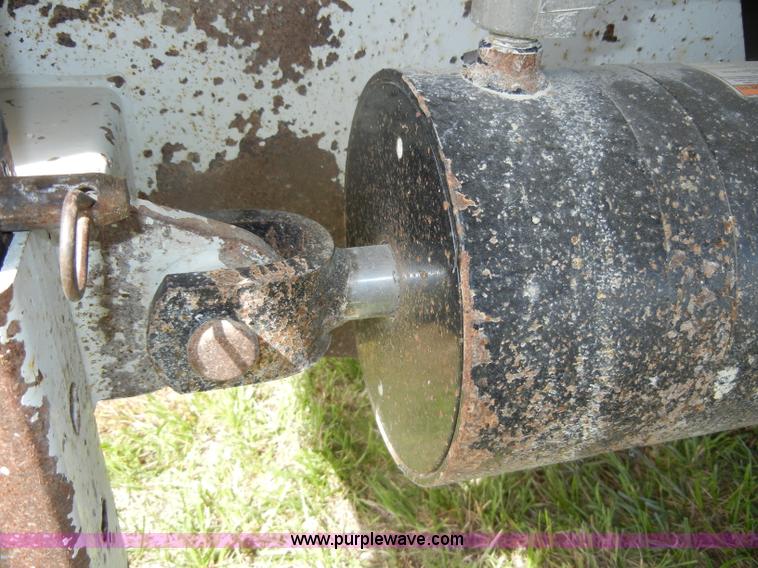 image for item D4076 2006 CTS BDT-40 40' pack mule trailer