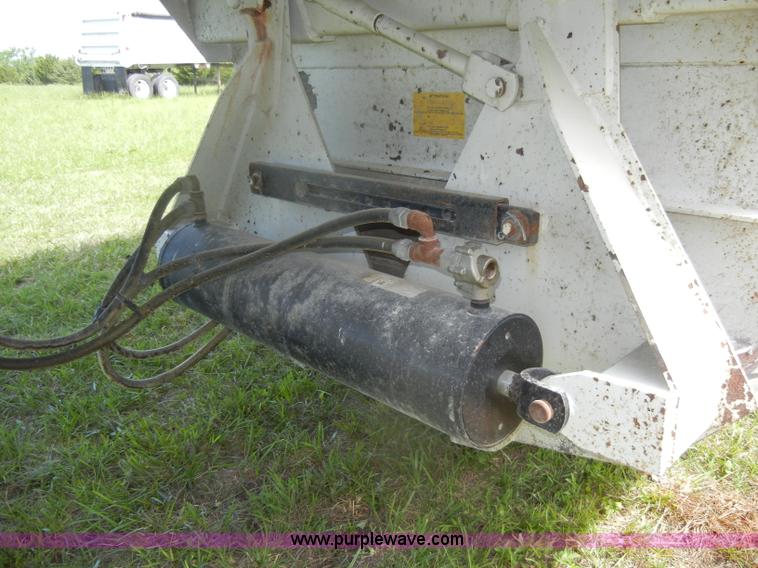 image for item D4076 2006 CTS BDT-40 40' pack mule trailer