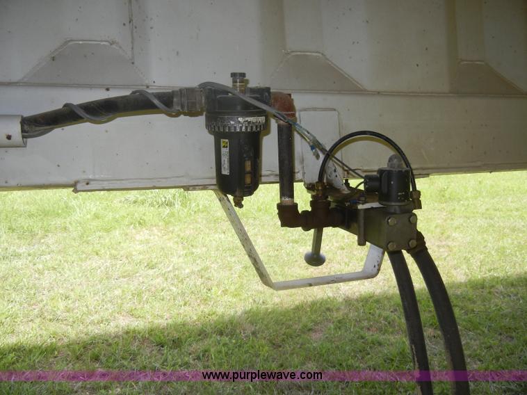 image for item D4076 2006 CTS BDT-40 40' pack mule trailer