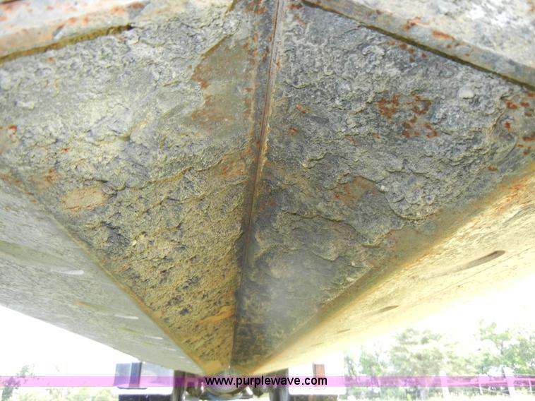 image for item D4076 2006 CTS BDT-40 40' pack mule trailer