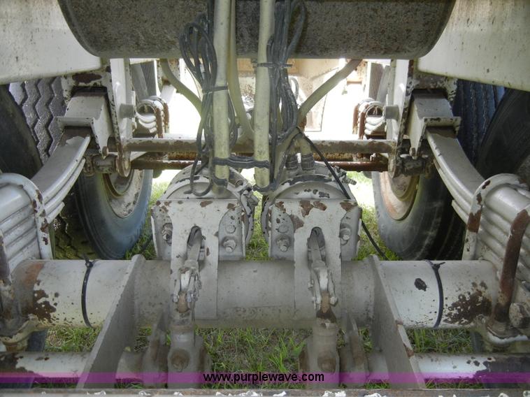 image for item D4076 2006 CTS BDT-40 40' pack mule trailer