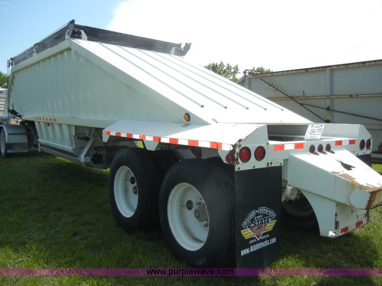 image for item D4076 2006 CTS BDT-40 40' pack mule trailer