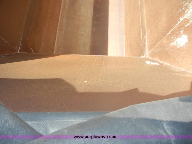 image for item D4076 2006 CTS BDT-40 40' pack mule trailer