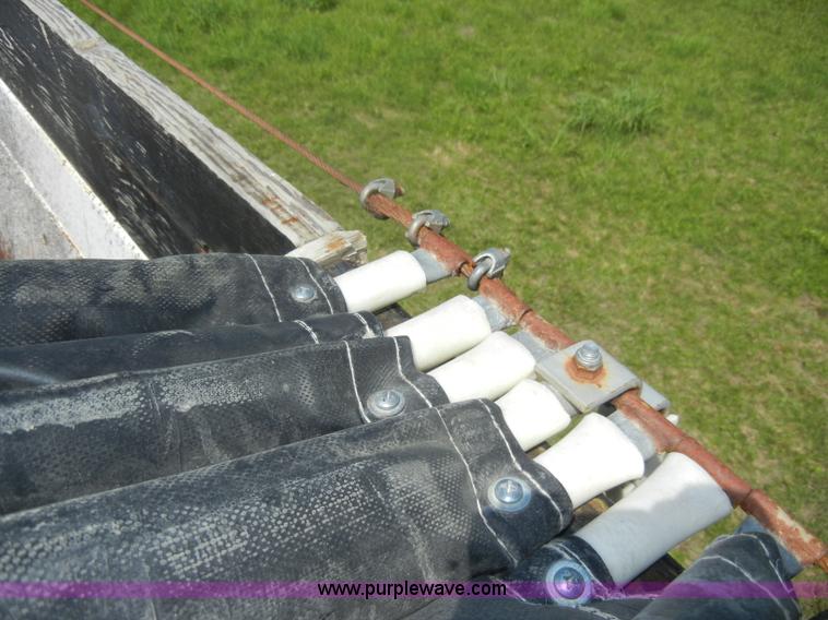 image for item D4076 2006 CTS BDT-40 40' pack mule trailer