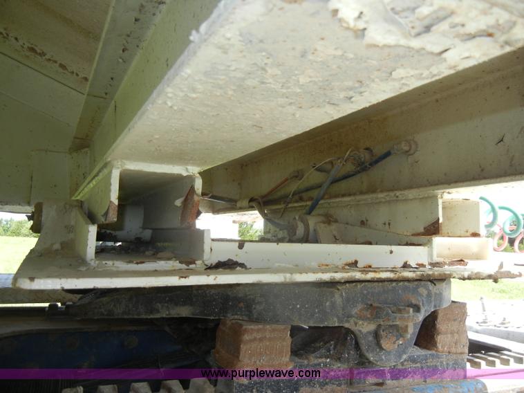 image for item D4076 2006 CTS BDT-40 40' pack mule trailer