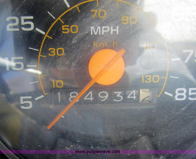 image for item D5516 1986 GMC 7000 box truck