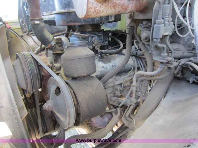 image for item D5516 1986 GMC 7000 box truck