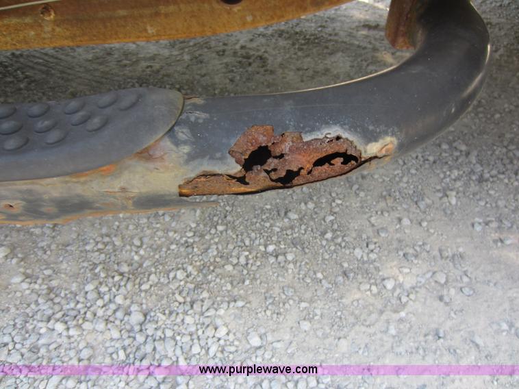 image for item D5528 2002 Chevrolet 3500 utility pickup truck