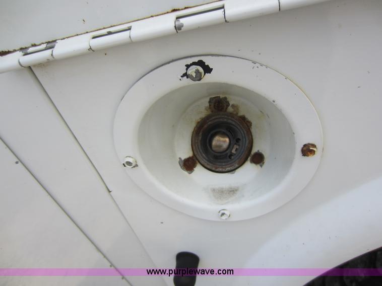 image for item D5530 2002 Chevrolet 3500 utility pickup truck