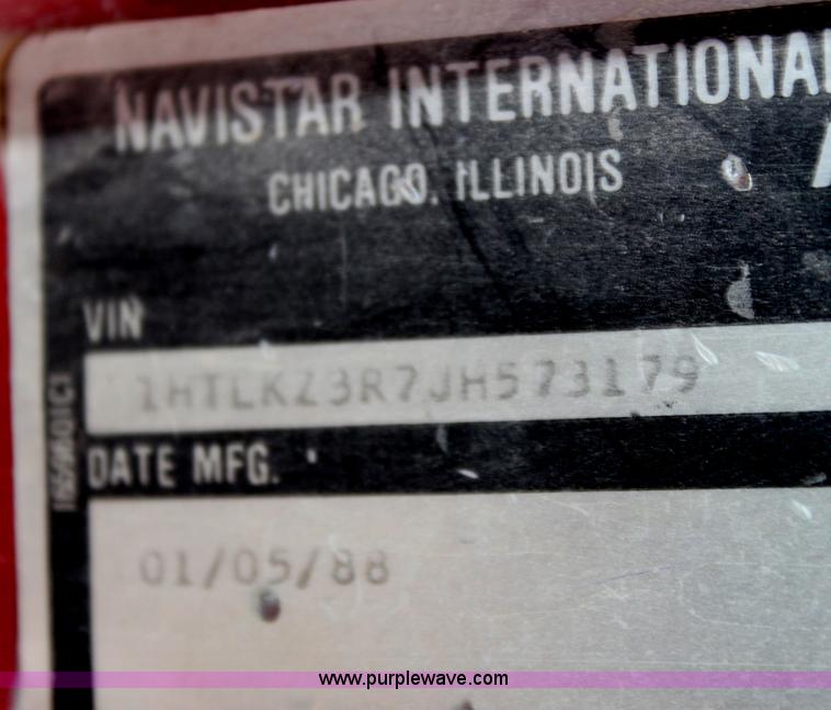 image for item D7806 1988 International F1954 dump truck