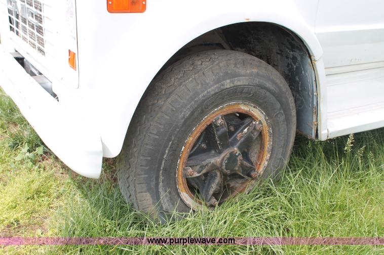 image for item D7894 1970 GMC 6500 asphalt oil distributor truck