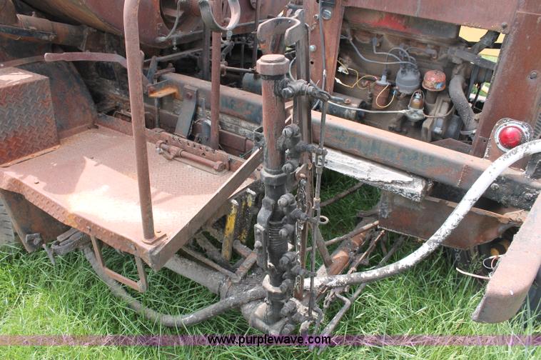 image for item D7894 1970 GMC 6500 asphalt oil distributor truck