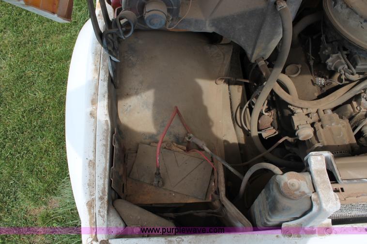 image for item D7894 1970 GMC 6500 asphalt oil distributor truck