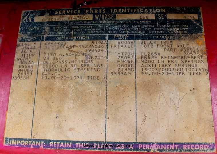 image for item D7894 1970 GMC 6500 asphalt oil distributor truck