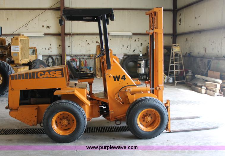 image for item D7897 Case W4 580E articulated forklift
