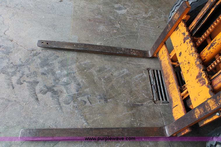 image for item D7897 Case W4 580E articulated forklift