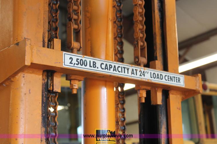 image for item D7897 Case W4 580E articulated forklift