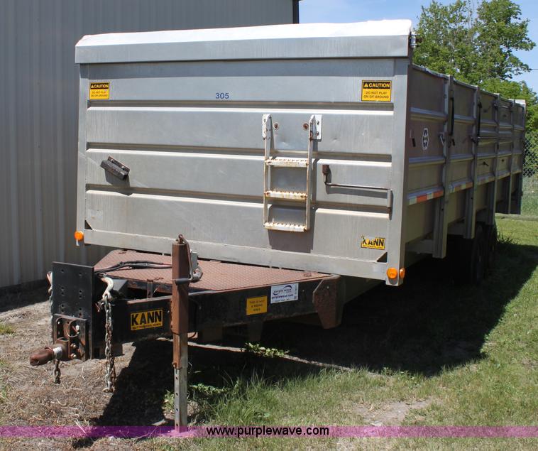 image for item D7911 2000 Kahn Versahall 20' tandem axle dump trailer