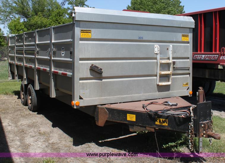 image for item D7911 2000 Kahn Versahall 20' tandem axle dump trailer