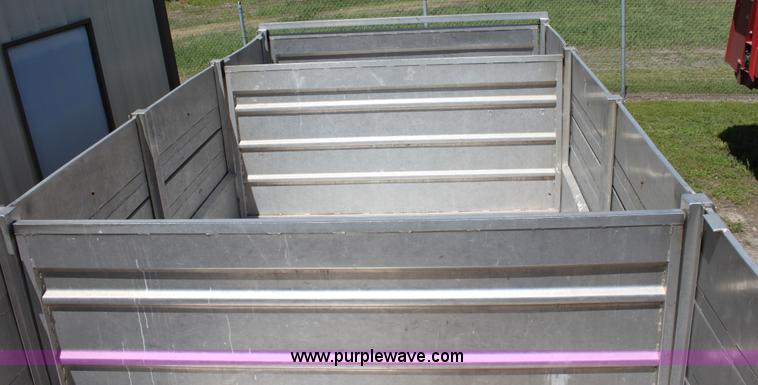 image for item D7911 2000 Kahn Versahall 20' tandem axle dump trailer