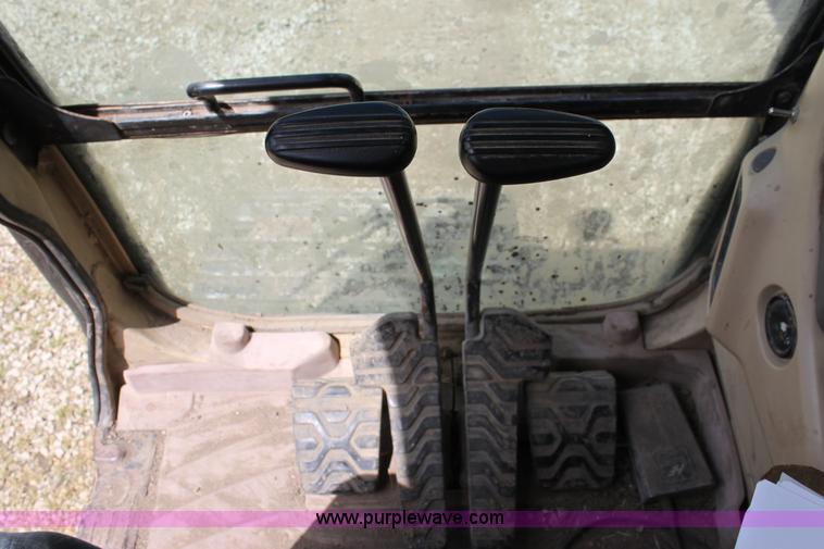 image for item D7932 2003 Caterpillar 312BL excavator