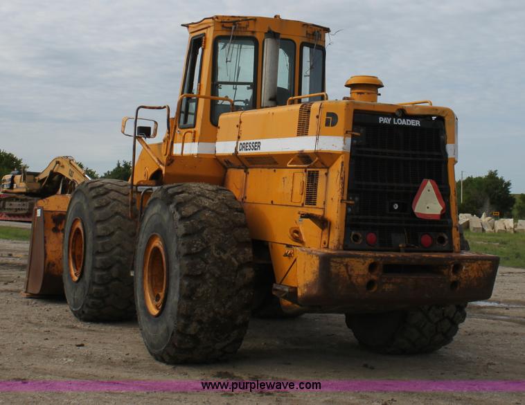 image for item D7977 1987 Dresser 550 wheel loader