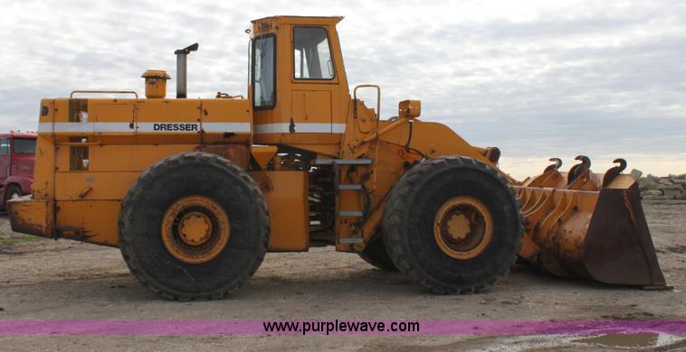 image for item D7977 1987 Dresser 550 wheel loader