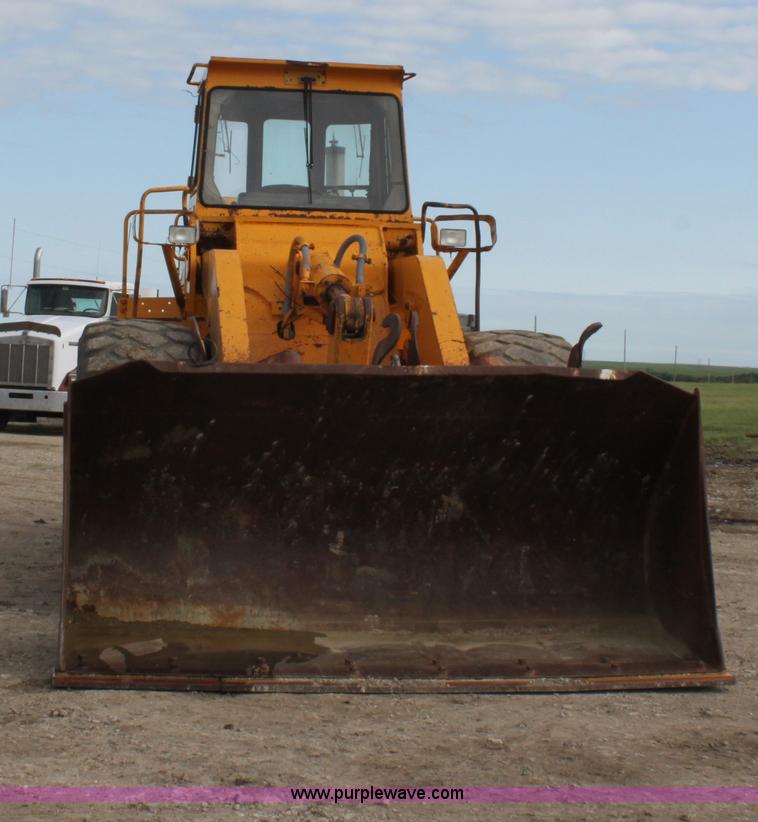 image for item D7977 1987 Dresser 550 wheel loader