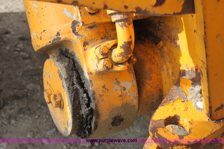 image for item D7977 1987 Dresser 550 wheel loader