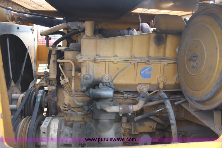 image for item D7977 1987 Dresser 550 wheel loader