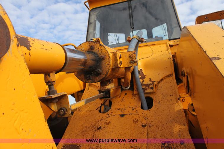 image for item D7977 1987 Dresser 550 wheel loader