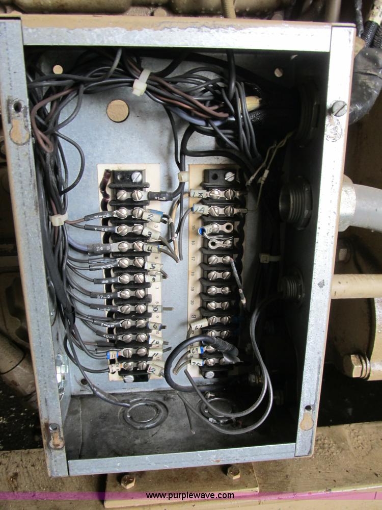 image for item D9468 1999 Cummins diesel generator