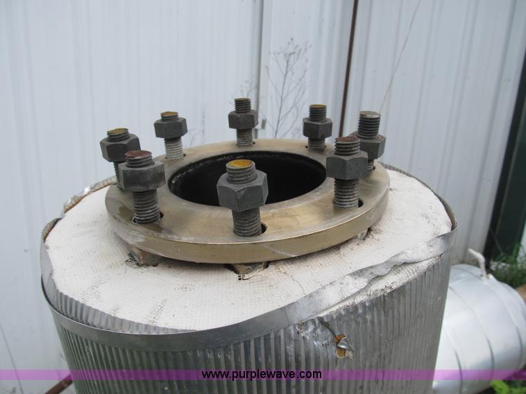 image for item D9468 1999 Cummins diesel generator